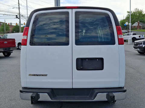 2024 Chevrolet Express 2500