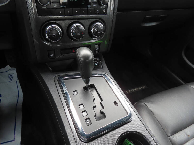 2013 Dodge Challenger SXT Plus
