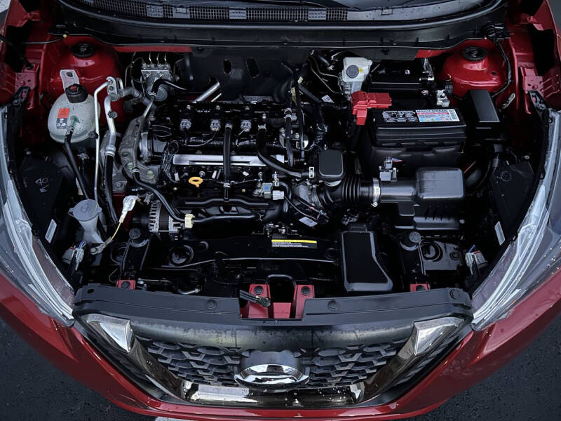 2019 Nissan Kicks SR