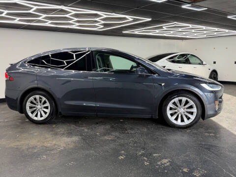 2017 Tesla Model X 90D