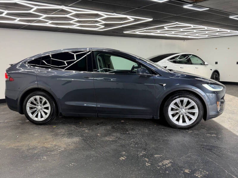 2017 Tesla Model X 90D