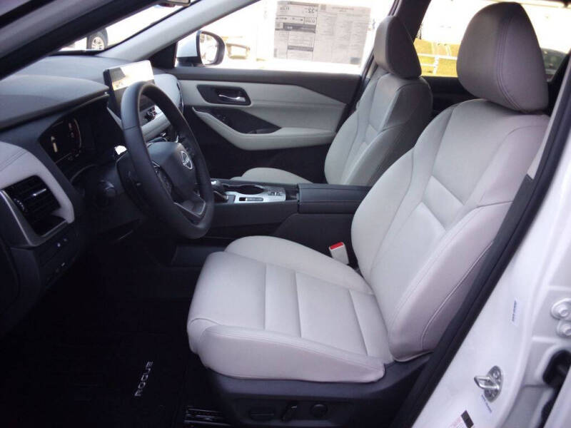 2025 Nissan Rogue SL