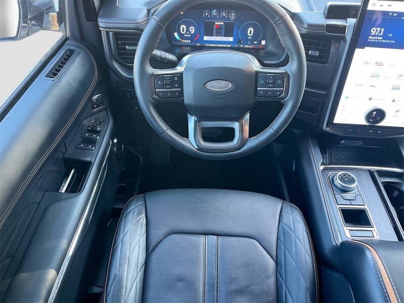 2024 Ford Expedition Platinum