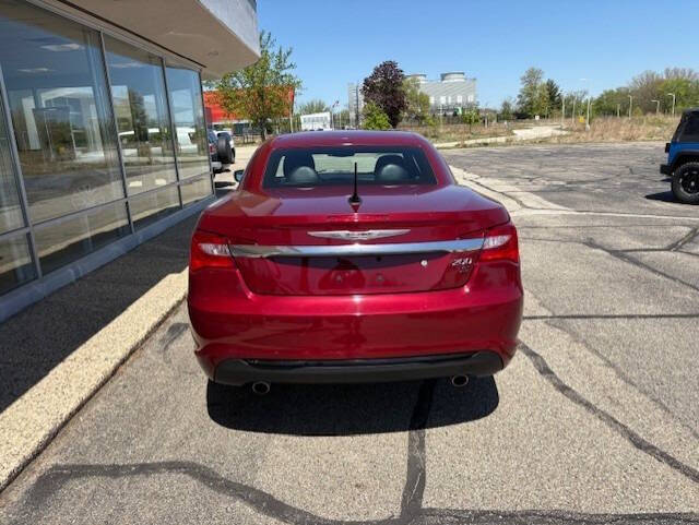 2012 Chrysler 200 S
