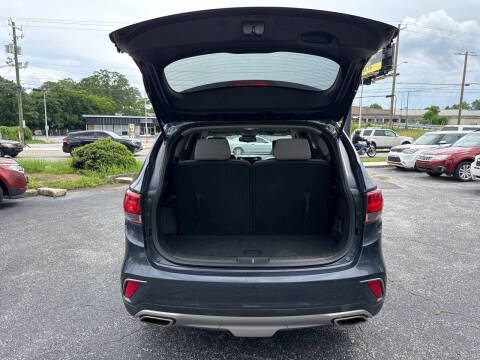 2017 Hyundai Santa Fe SE