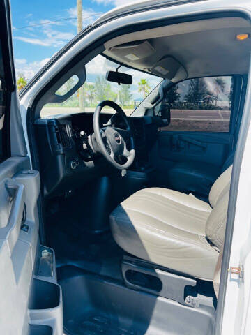 2018 GMC Savana 2500