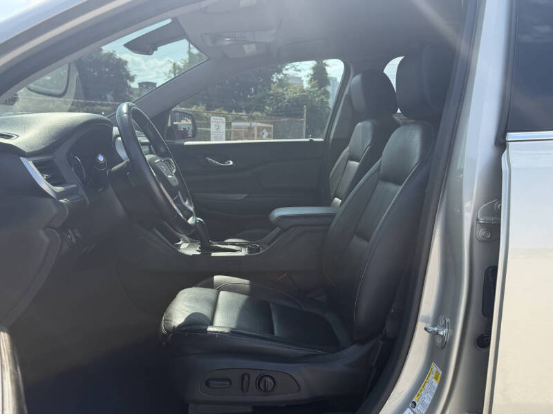 2017 GMC Acadia SLT-1