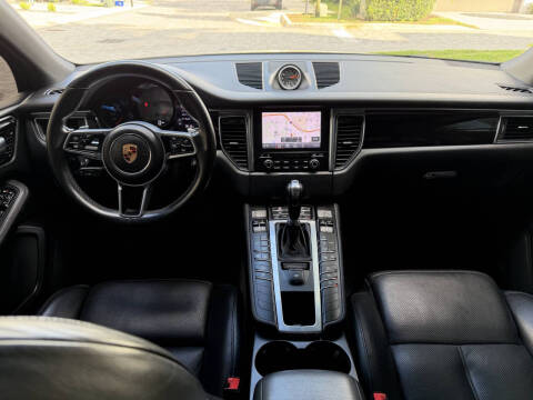 2018 Porsche Macan S