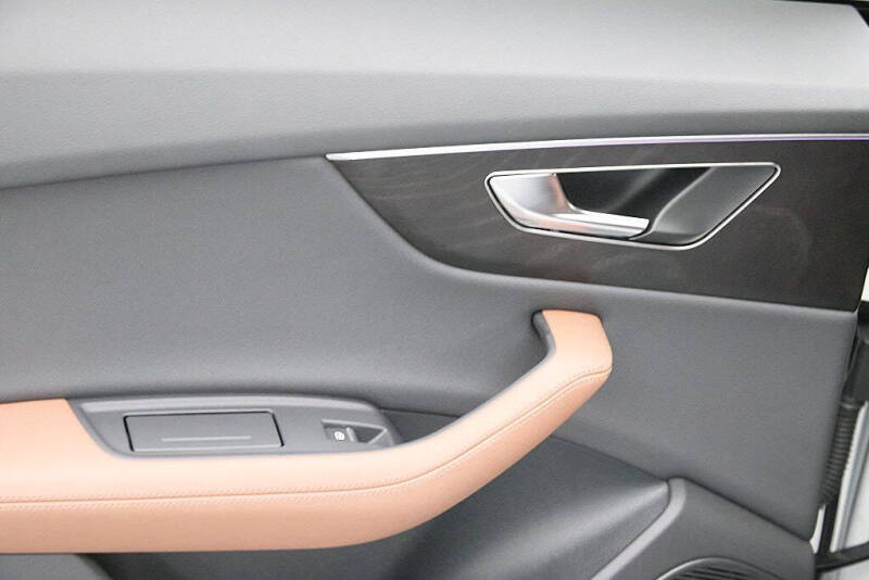 2023 Audi Q8 quattro Premium Plus 55 TFSI