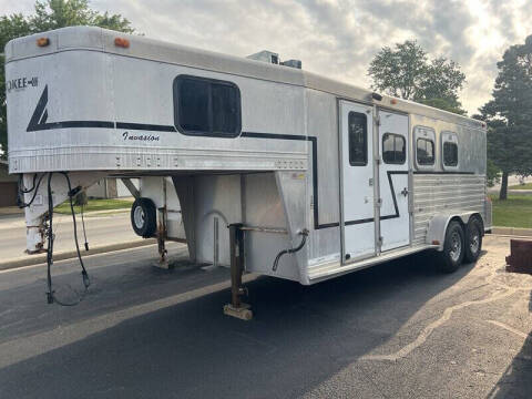 1999 CHEROKEE HORSE TRAILER