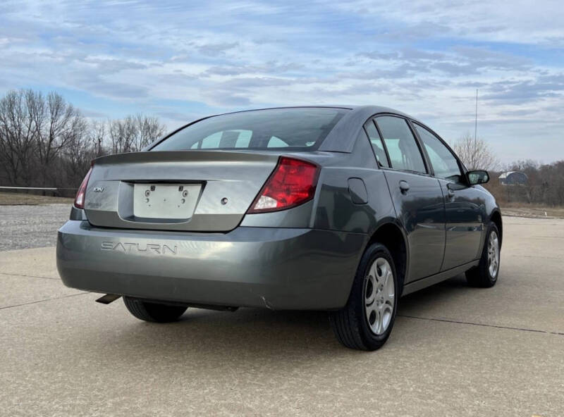 2005 Saturn Ion 2