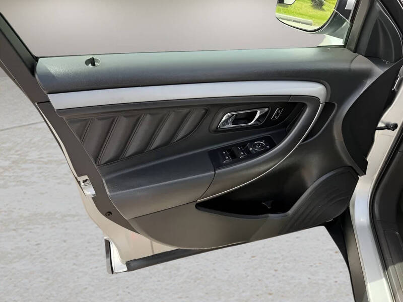 2014 Ford Taurus SEL