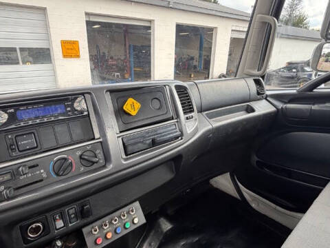 2011 Hino 268A