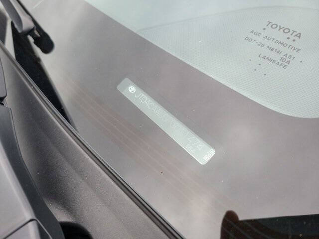 2023 Toyota Prius LE