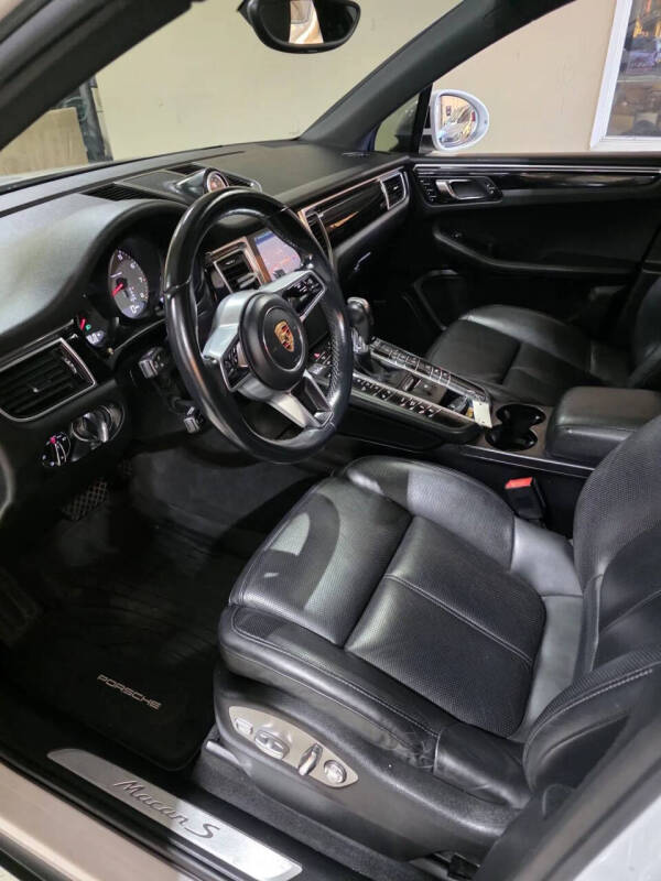 2017 Porsche Macan S