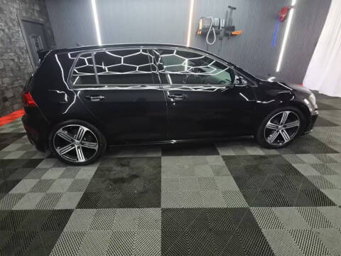 2016 Volkswagen Golf R 4Motion