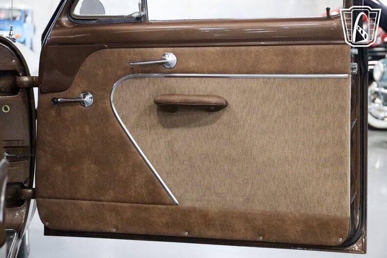 1954 Ford Crestline