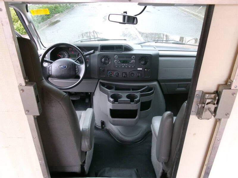 2017 Ford E-Series E-350 SD