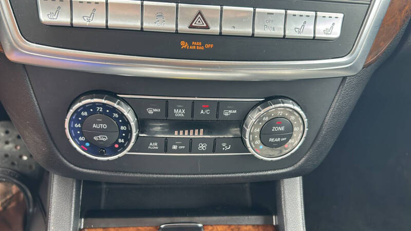 2015 Mercedes-Benz GL-Class GL 550 4MATIC