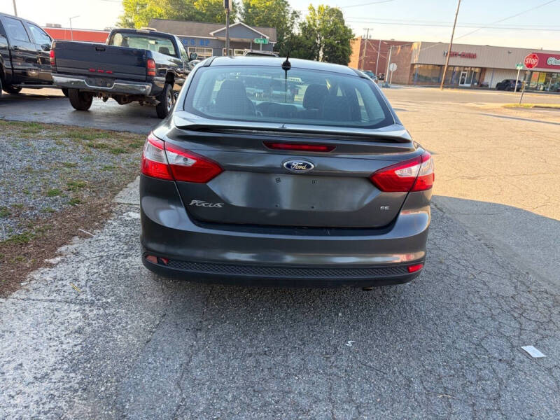 2014 Ford Focus SE
