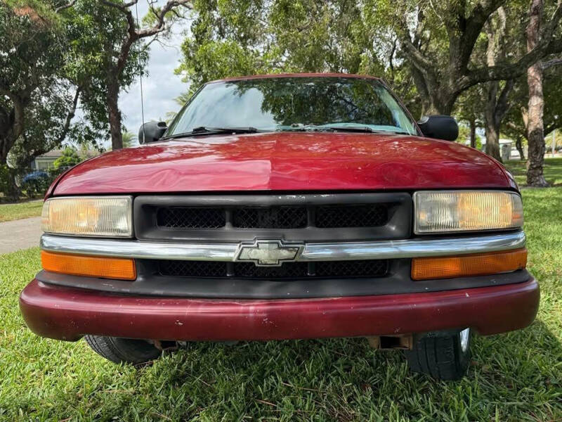 2000 Chevrolet S-10 LS