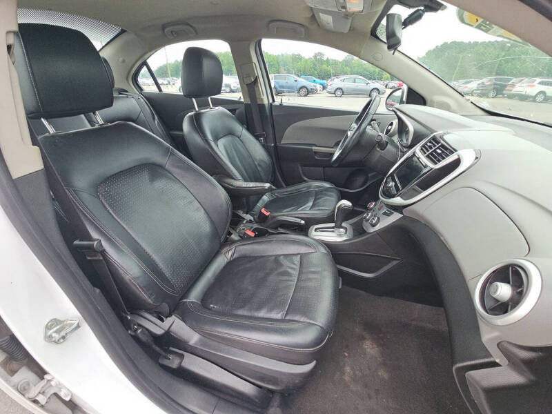2019 Chevrolet Sonic Premier Auto