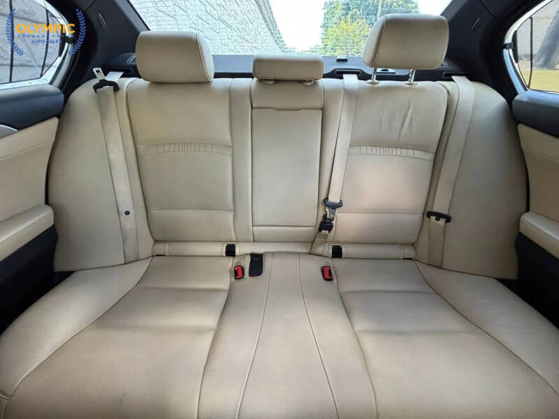 2016 BMW 5 Series 528i