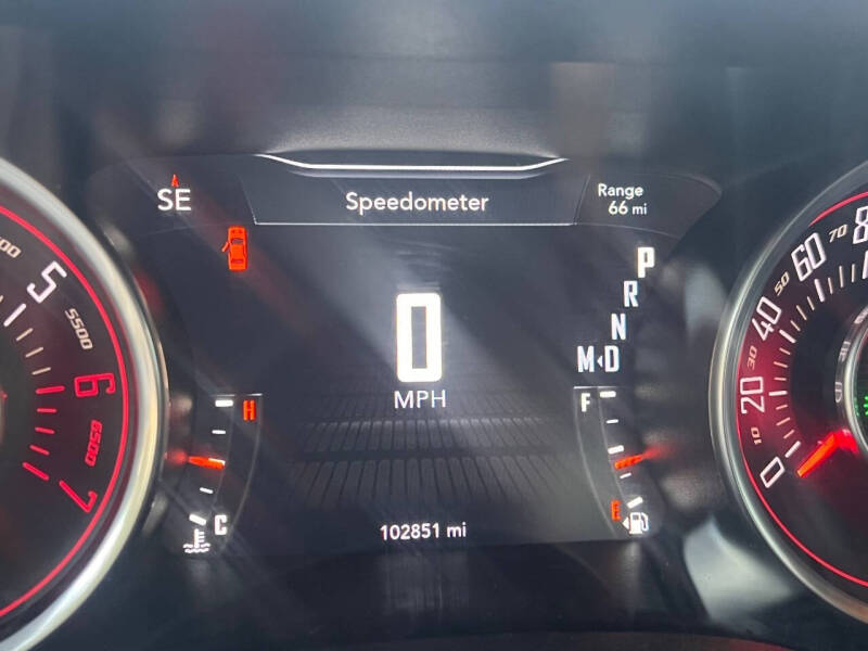 2016 Dodge Challenger 392 HEMI Scat Pack Shaker