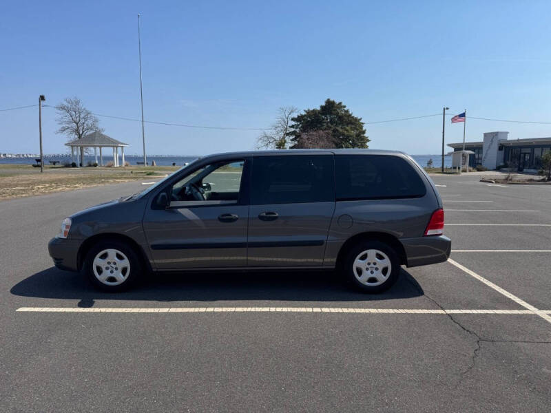 2004 Ford Freestar S