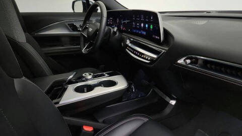 2024 Cadillac LYRIQ Tech