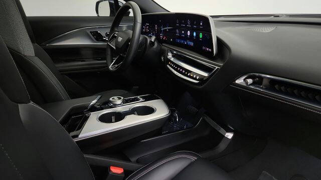 2024 Cadillac LYRIQ Tech