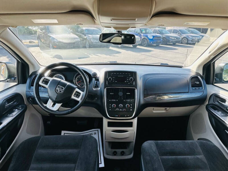 2017 Dodge Grand Caravan SE
