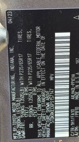 2023 Toyota Sienna LE 8-Passenger