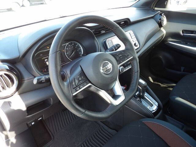 2019 Nissan Kicks SR
