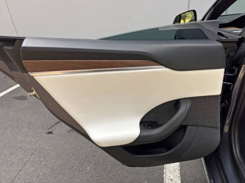 2022 Tesla Model S