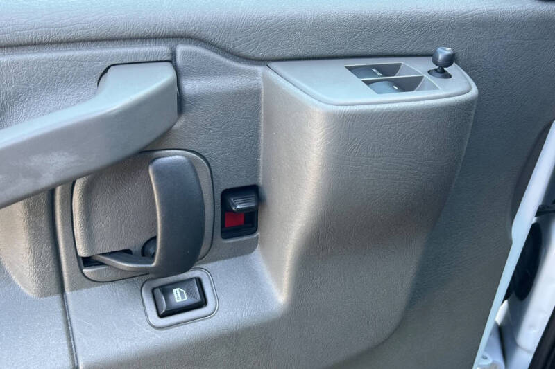 2023 GMC Savana 2500