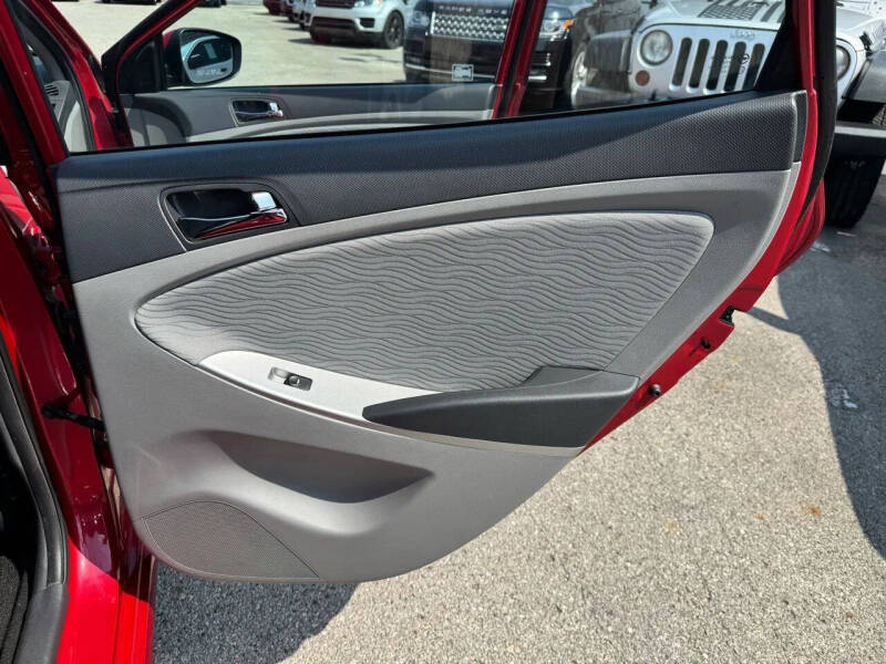 2013 Hyundai Accent GLS