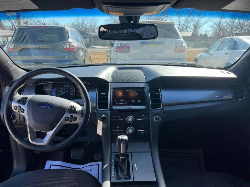 Image 8 of 2014 Ford Taurus SEL