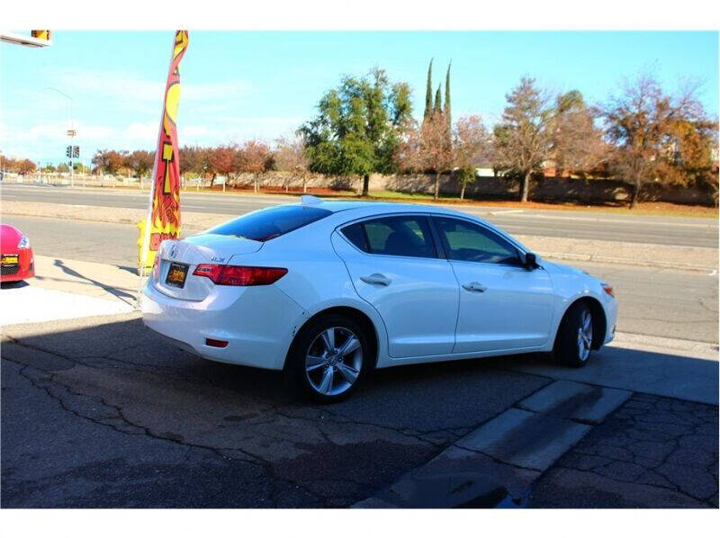 2015 Acura ILX 2.0L w/Tech