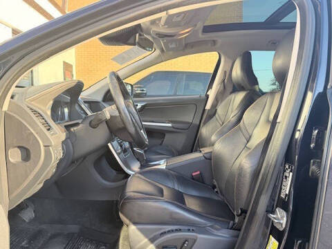 2017 Volvo XC60 T5 Dynamic