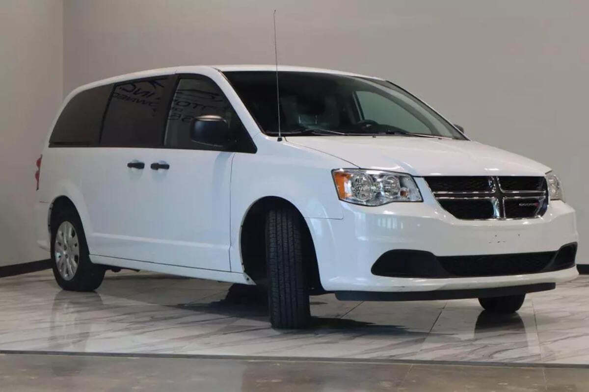 2019 Dodge Grand Caravan for sale at IMD MOTORS, INC in Dallas, TX