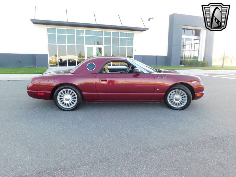 2004 Ford Thunderbird Deluxe