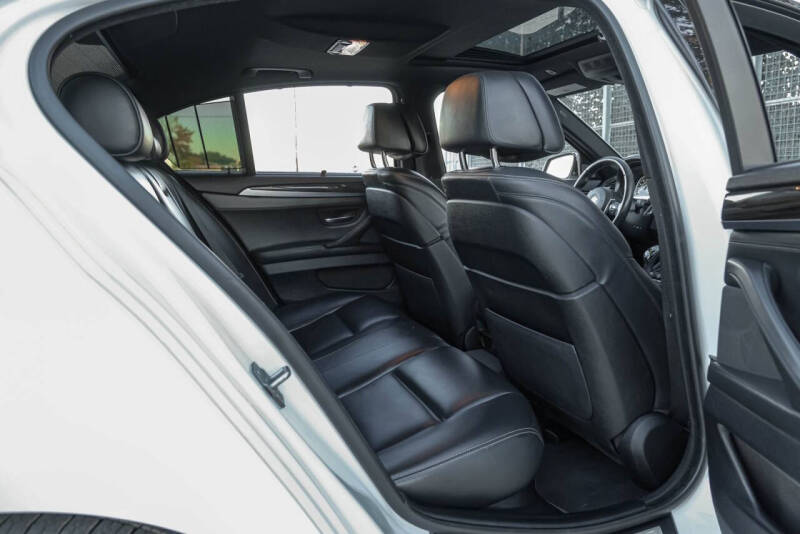 2016 BMW 5 Series 550i