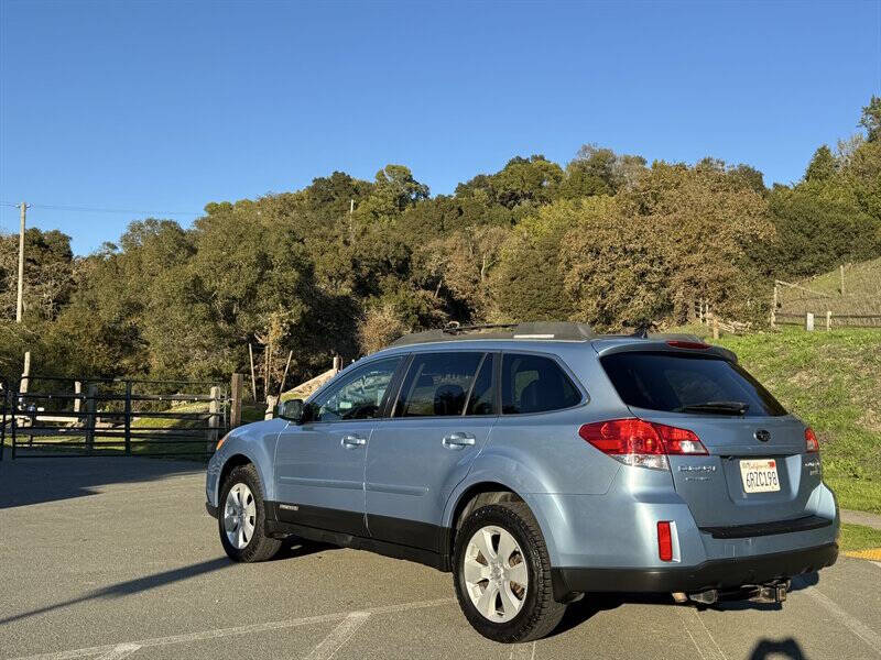 2011 Subaru Outback 2.5i Limited