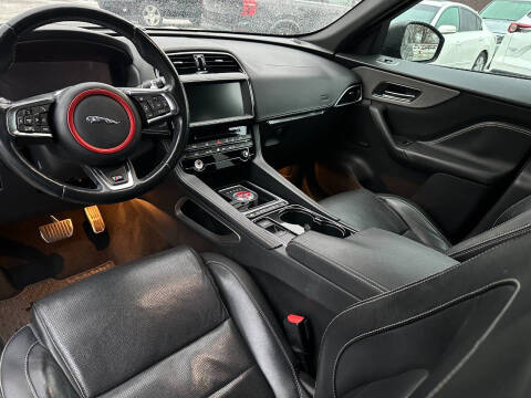 2017 Jaguar F-PACE S