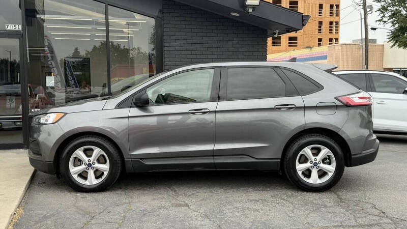 2022 Ford Edge SE