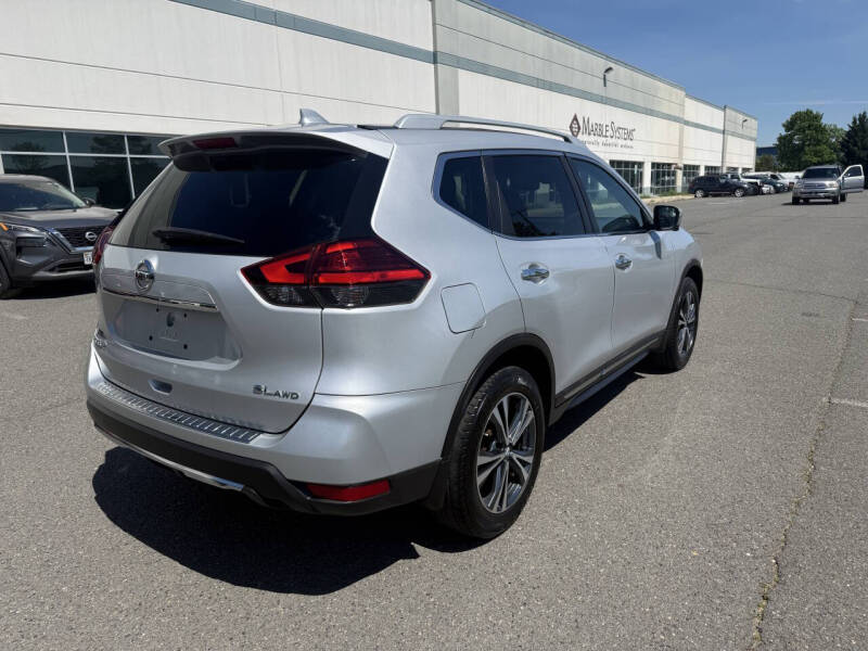 2017 Nissan Rogue SL