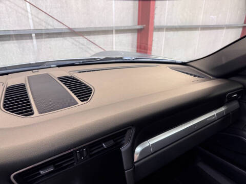 2017 Porsche 911 Carrera