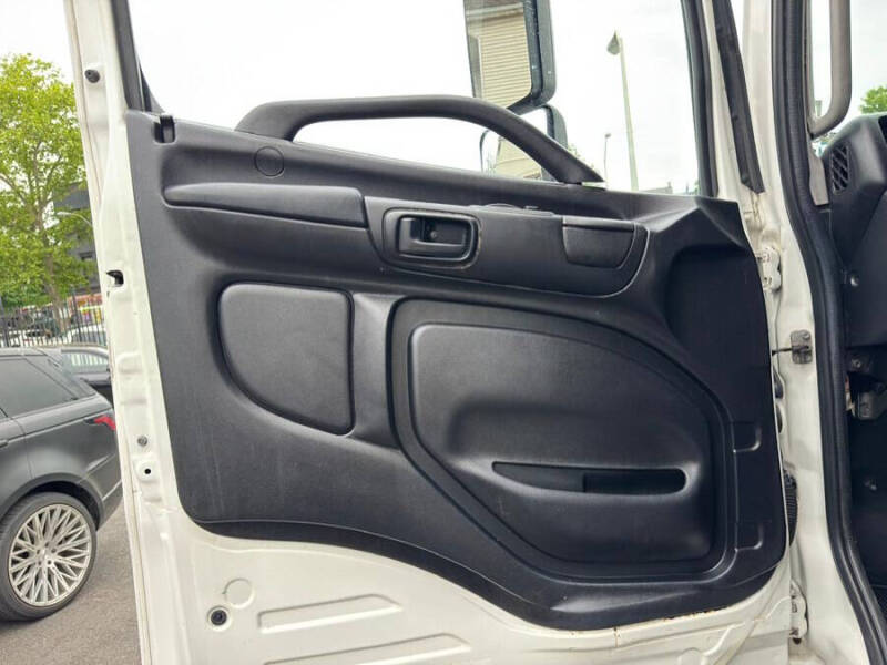 2019 Hino 338