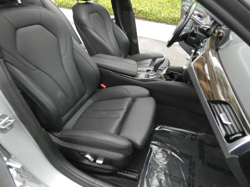 2019 BMW 5 Series 530i